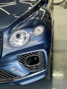 2021 Bentley Bentayga - View 4