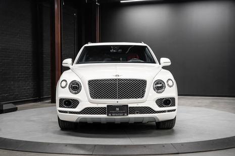 2019 Bentley Bentayga - View 3