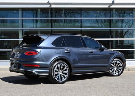 2023 Bentley Bentayga - View 4