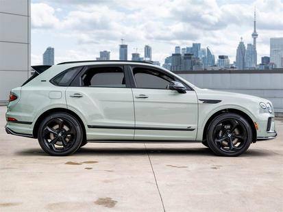 2025 Bentley Bentayga - View 3