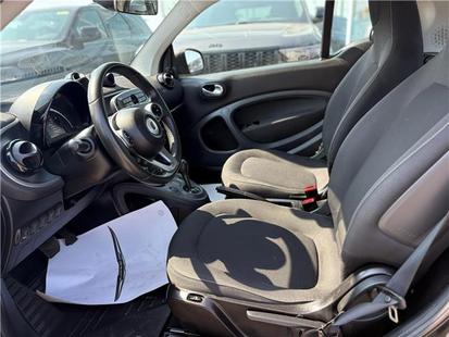 2016 smart fortwo - View 4