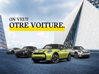 2025 MINI 5 Door - View 3