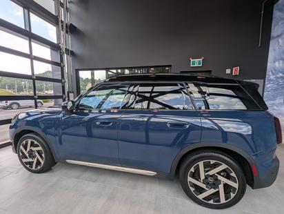 2025 MINI Countryman - View 3