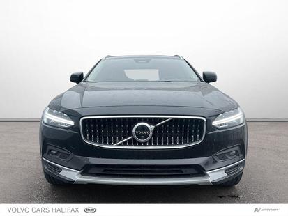 2025 Volvo V90 Cross Country