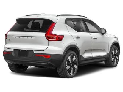 2025 Volvo EX40 - View 2