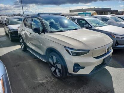 2025 Volvo EX40