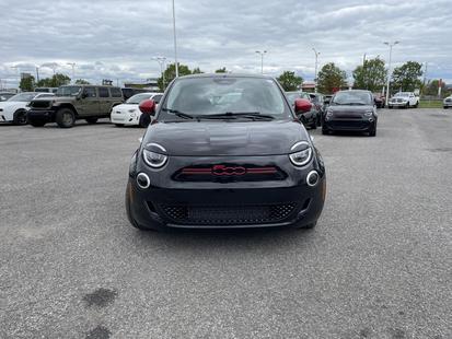 2025 FIAT 500e - View 4