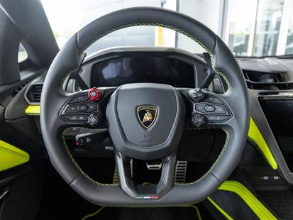 2024 Lamborghini Revuelto HPEV