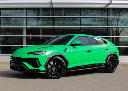 2023 Lamborghini Urus Performante